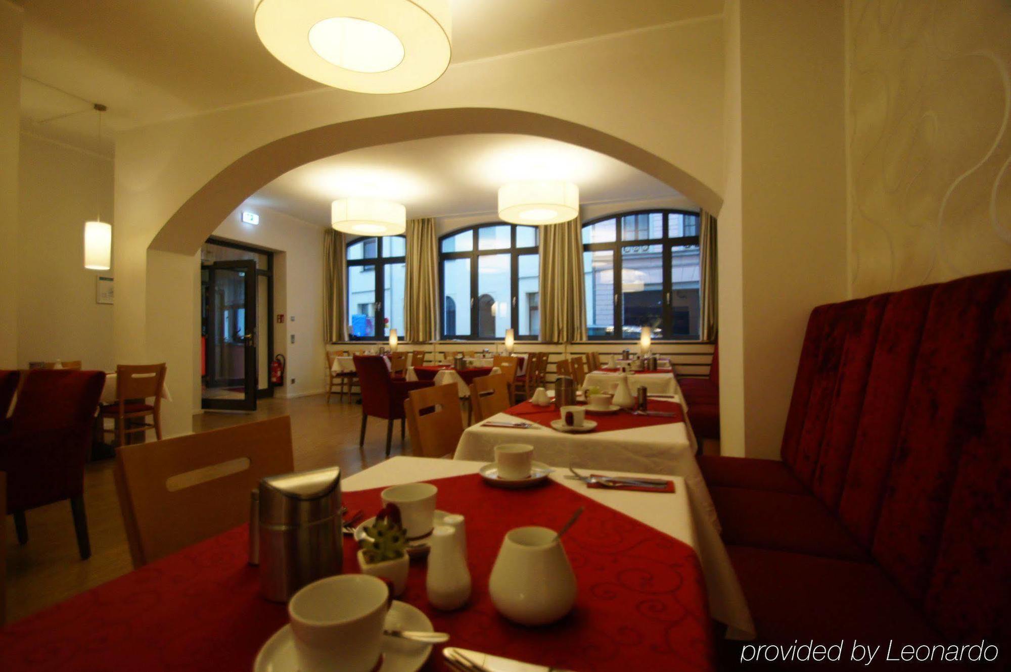 Hotel Deutsches Haus Бонн Экстерьер фото